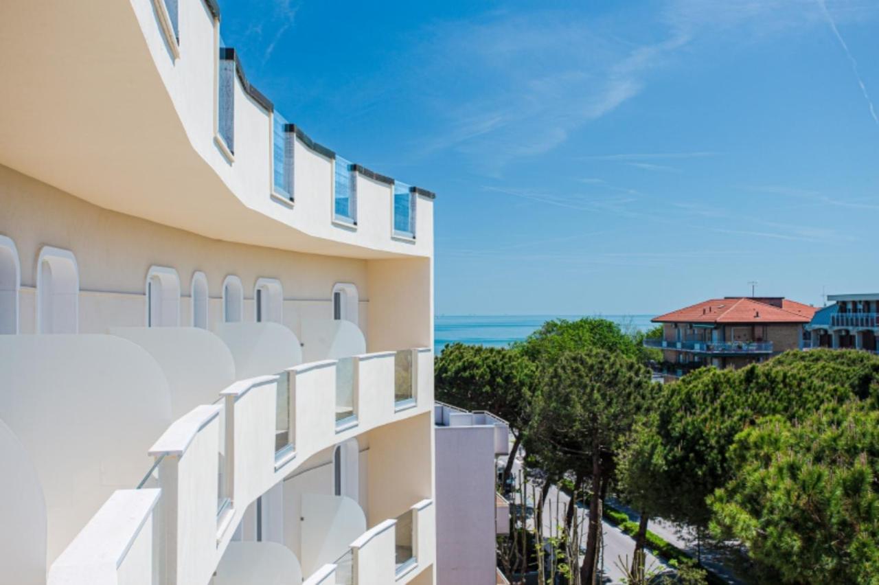 Hotel Schiller Cervia Exterior foto