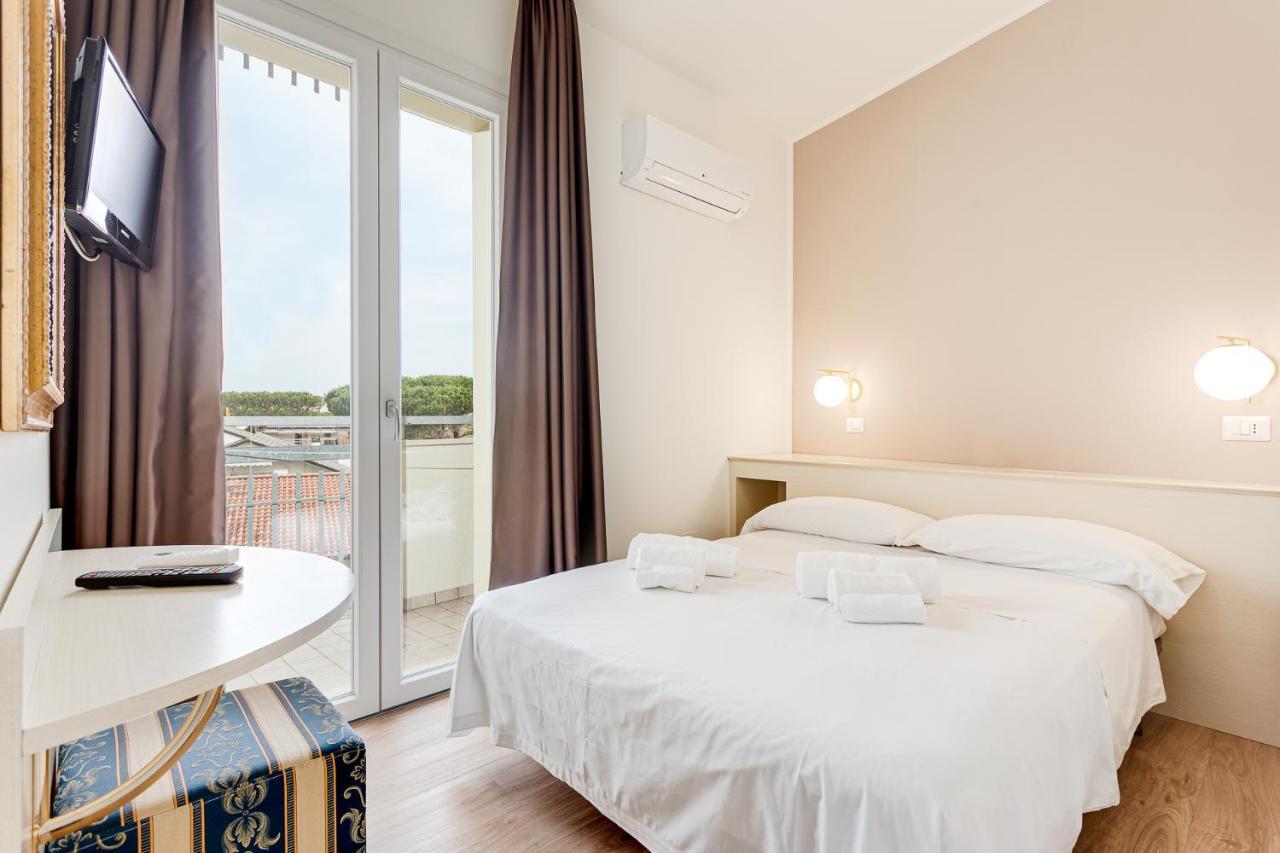 Hotel Schiller Cervia Exterior foto