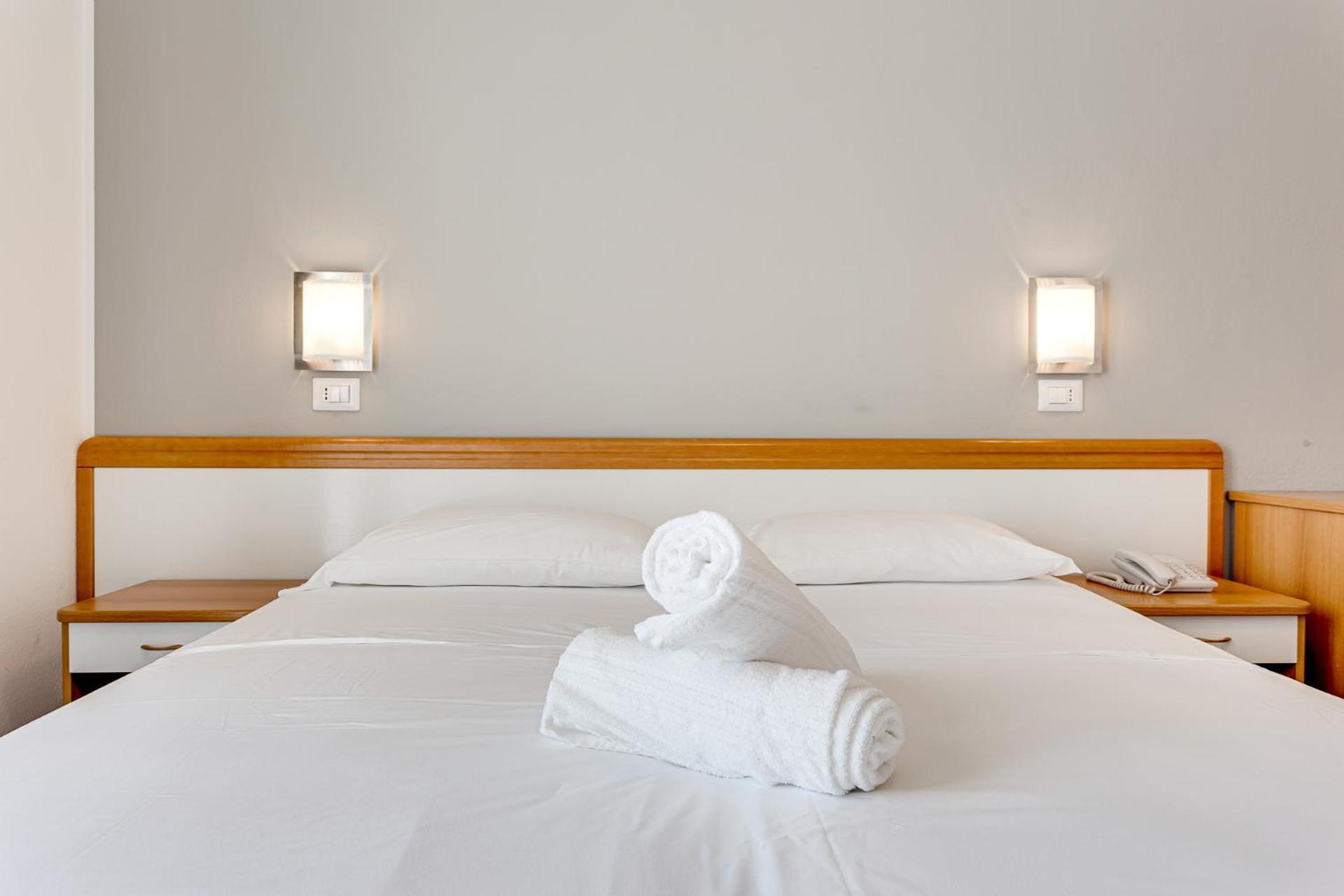 Hotel Schiller Cervia Exterior foto