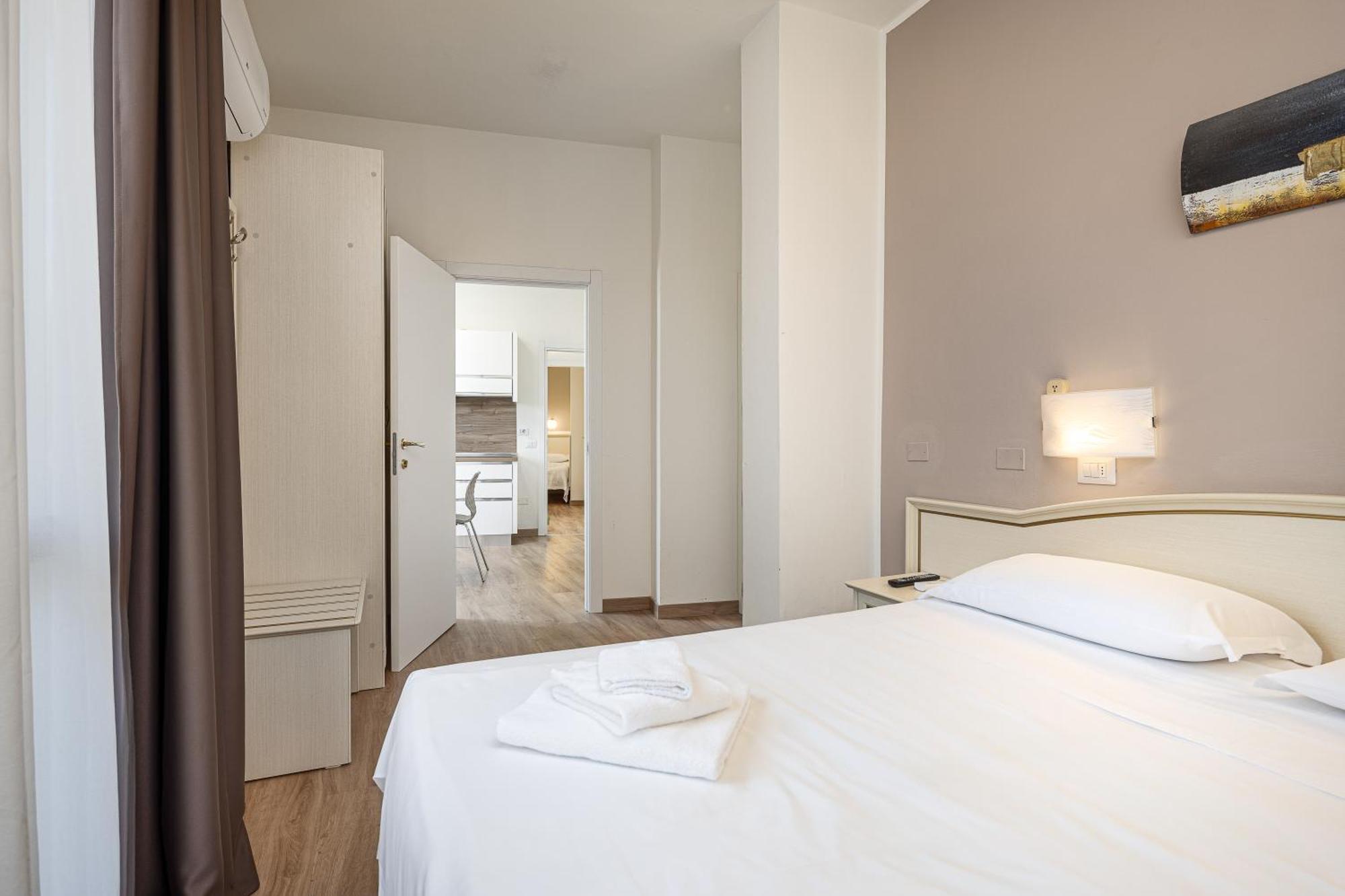 Hotel Schiller Cervia Exterior foto